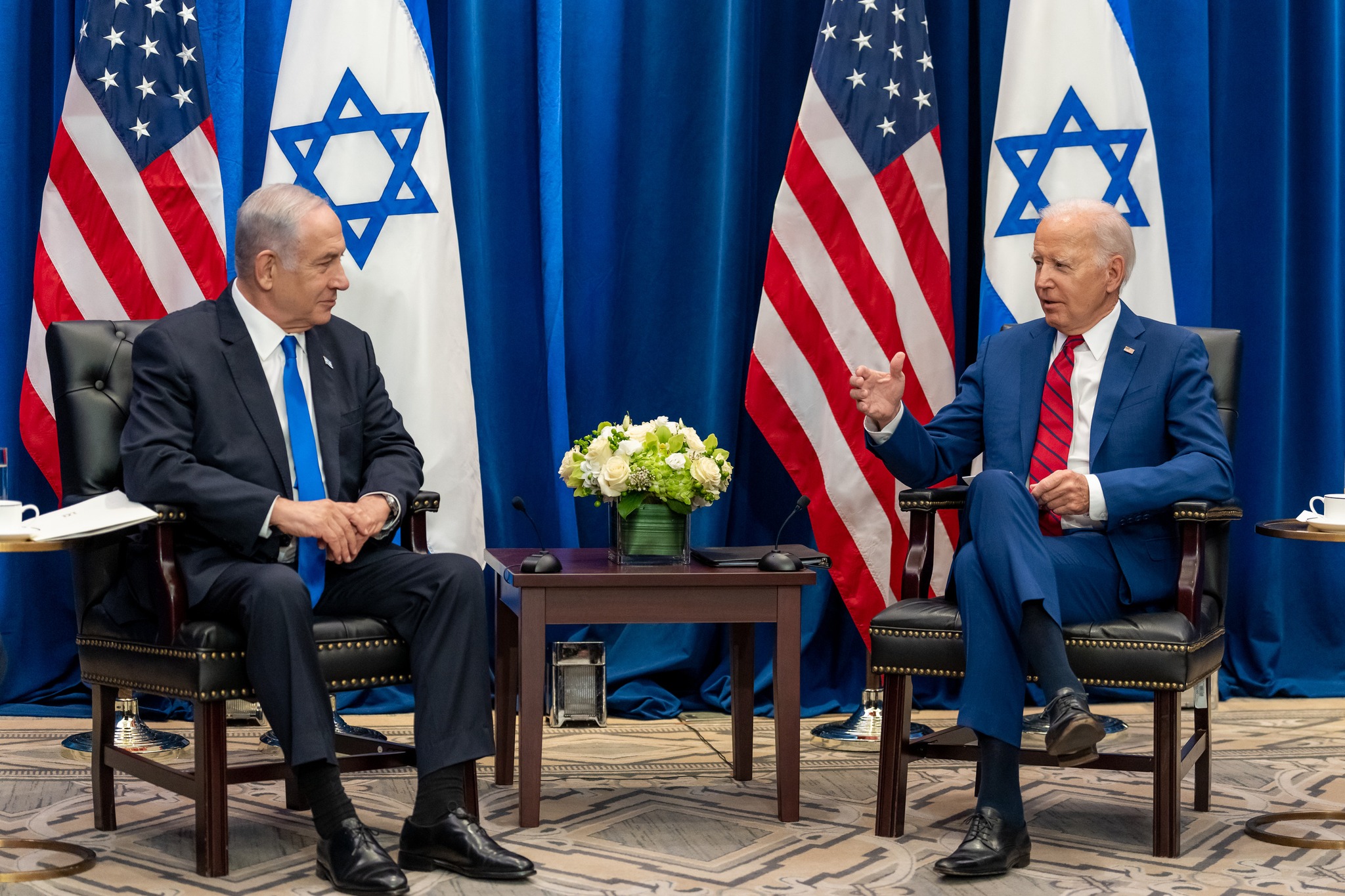 美國總統拜登28日與以色列總理納坦雅胡（左）通話。圖/取自The White House臉書