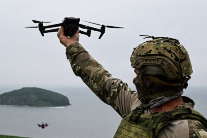 俄無人機戰術再升級　傳以聲控觸發鎖定伏擊烏軍　美也測試語音操控