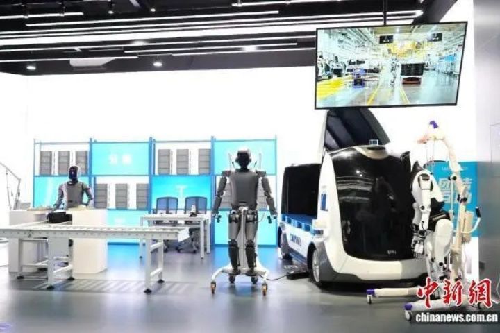 全球首家體現智慧機器人展示中心、主題餐廳 都在北京亦莊開幕