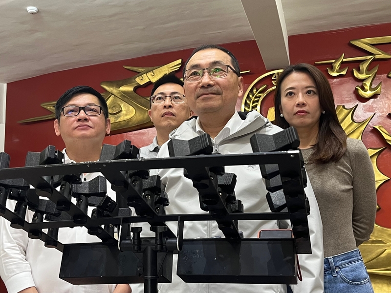 新北市長侯友宜強調，他要向國民黨立委羅明才說一聲加油。圖/中央社