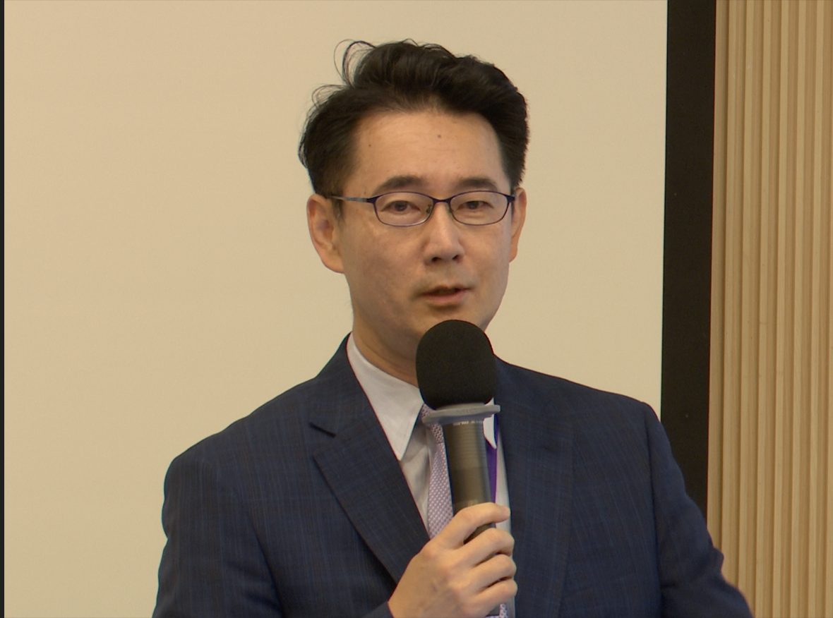政治大學外交系教授、對外關係協會祕書長黃奎博20日指出，賴政府在關稅及軍費上對美國讓步太快。圖/記者蔡昕蓉攝