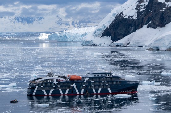 載客人數僅有76人的麥哲倫探索號。圖／開元周遊提供
