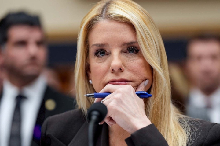 艾普斯坦案處置失當　川普撤換司法部長邦迪　結束爭議任期