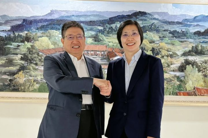 徐欣瑩拜會新竹縣社團領袖　喊守住藍營執政、承諾延續楊文科施政