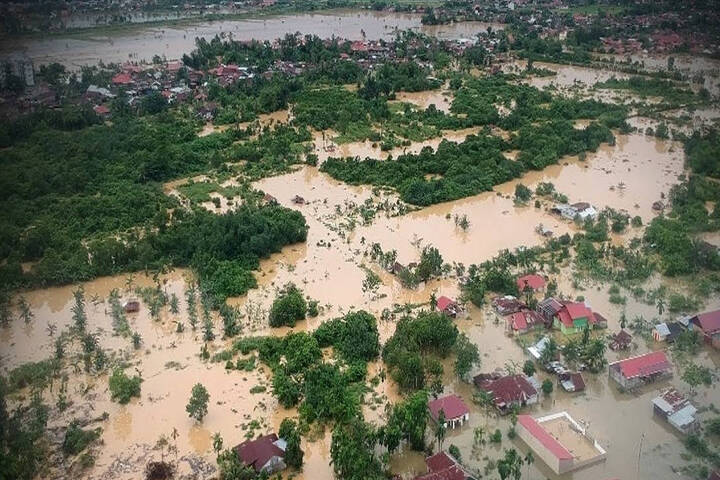 印尼發生嚴重洪災。圖/取自WION官方《YouTube》頻道