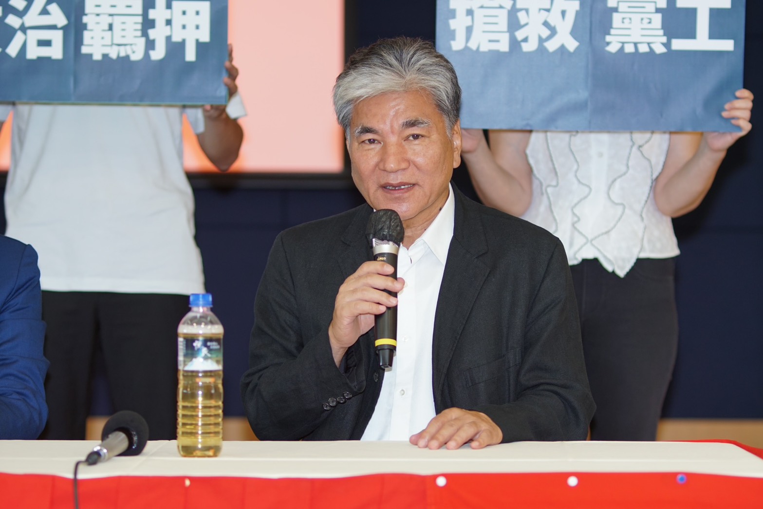 前內政部長李鴻源22日表示，希望國民黨主席選舉能有公平的競爭機制，讓所有候選人都能公平地表達政見。圖/記者梁鴻欣攝