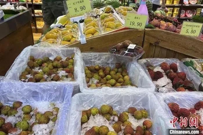 大陸水果市場大變局？荔枝、榴蓮、藍莓賣出白菜價 