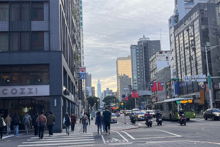 入秋首波鋒面要報到了！氣溫驟降10度　專家：明顯轉涼