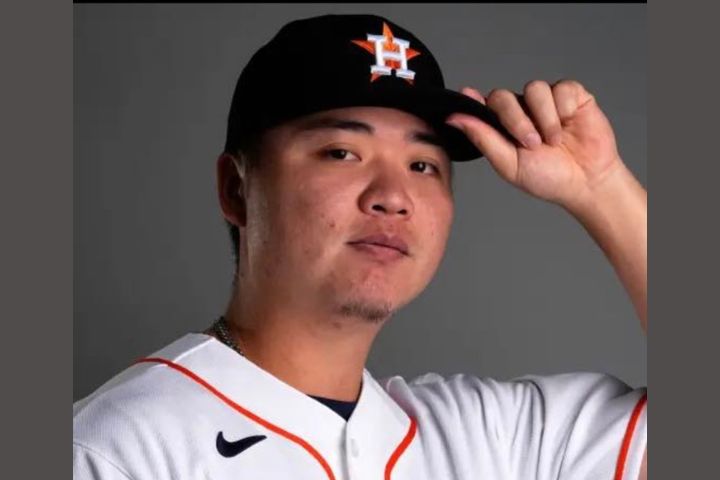  鄧愷威22日在太空人對戰克里夫蘭守護者登板中繼，讓對手8上8下，展現壓制力。圖/取自astros X