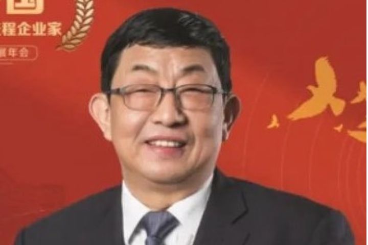 白象自1997年創立以來，創辦人姚忠良堅持「不上市、不裁員、不用轉基因原料」，曾拒絕日資併購。圖/取自姬永鋒微博