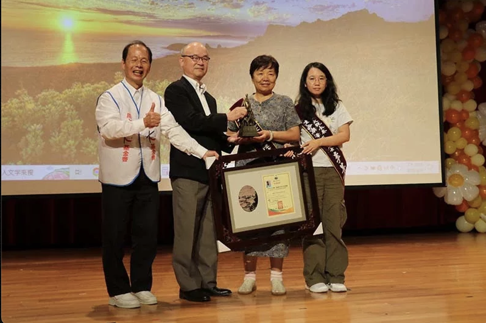 【熱愛生命獎章系列】只有荒涼沙漠 沒有荒涼生命 沙漠女神—常青（下）