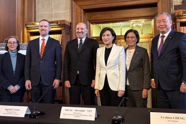 越談越慘　15.8兆投資美國引爆「掏空台灣」負評　網轟：赤裸裸搶劫