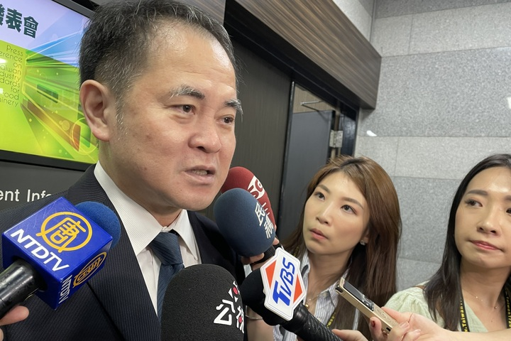 機械公會理事長莊大立：新台幣獨強業界哀鴻遍野。圖／中央社
