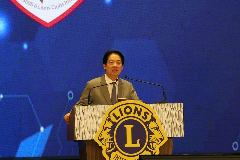 圖說：賴清德總統（右上）於1日晚間，在「團結國家十講」的第四講指出，大陸對台灣文攻武嚇不斷，我國得全力推動國防改革，才能自保。圖／取自總統府網站