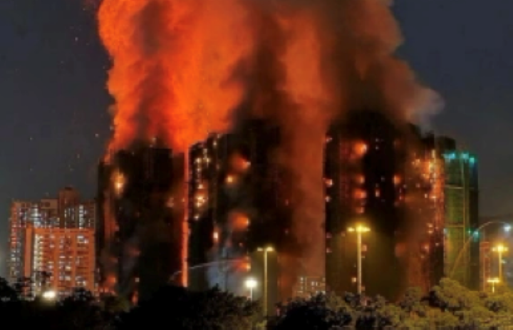 【更新】香港大埔宏福苑失火 14死16傷　消防員殉職　夜間大火未熄