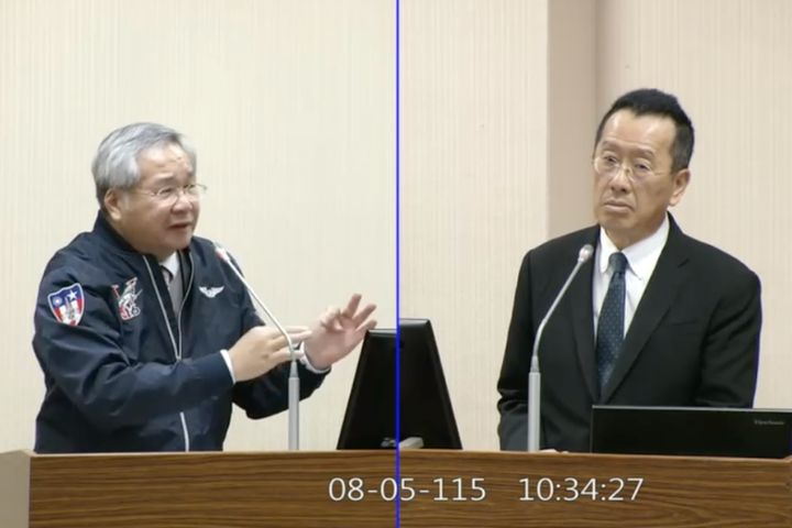 許忠信質詢炫耀「飛行夾克非賣品」！陳清龍：每個人質詢有其專業