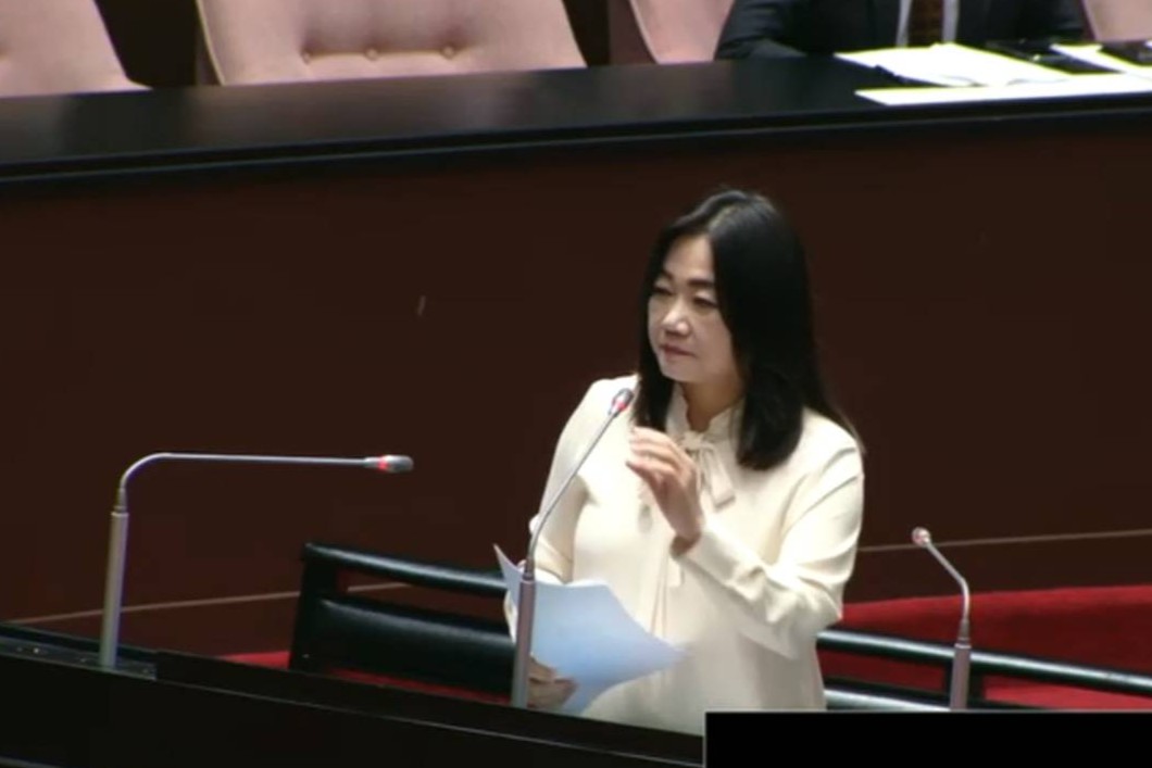 遭批「沒排審軍購案卻考察松指部」  馬文君辦公室：軍購案是綠委排審