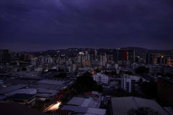 厄瓜多全國大停電，1800萬人受影響。圖/取字Foreign Affairs官方《推特》