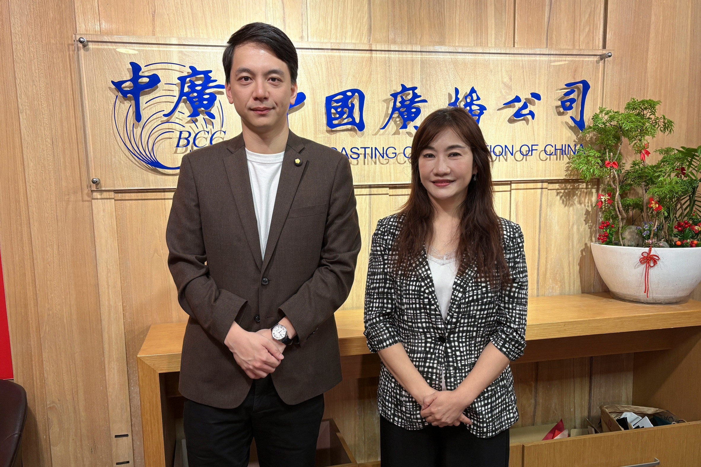批政院無人機特別條例揠苗助長　牛煦庭：恐重現「綠能蟑螂」惡夢