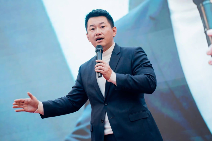 陳柏惟入民進黨！大讚沈伯洋「拿CIA與中共錢」、發文洗白性騷案