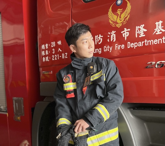 弟弟詹庭豪（圖）也是消防員。圖/取自基隆市消防局＿臉書