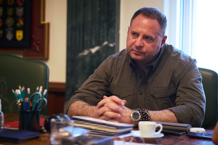 「全能左右手」捲貪腐醜聞　澤倫斯基幕僚長住家遭搜索