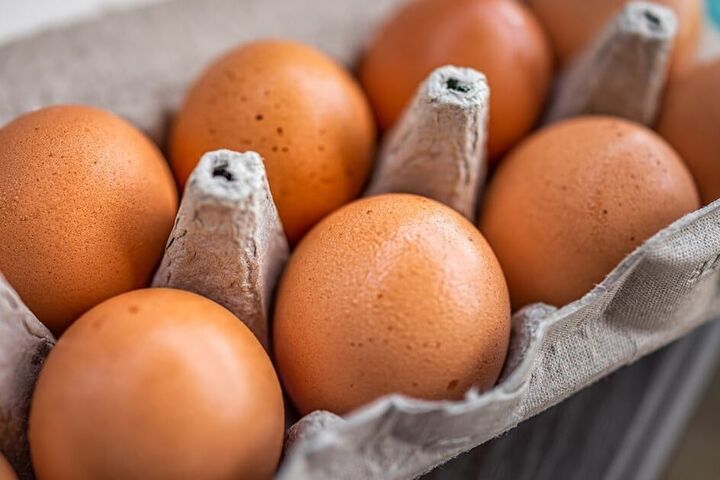 市售蛋品農藥代謝物殘留超標　15萬顆流向9縣市通路食藥署急令下架回收