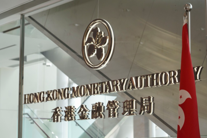 強力干預外匯市場　香港金管局買「創紀錄美元」維穩防熱錢湧入