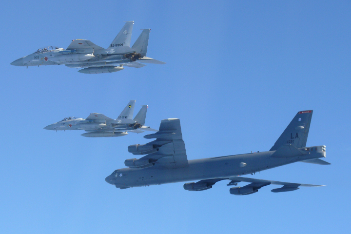 反制中俄巡航　美日戰機日本海聯合演訓　B-52、F-35現身
