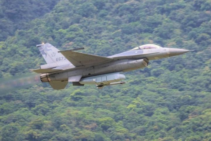 MS-110厲害在哪裡？不必跨越台海中線　全天後掌握軍事動態