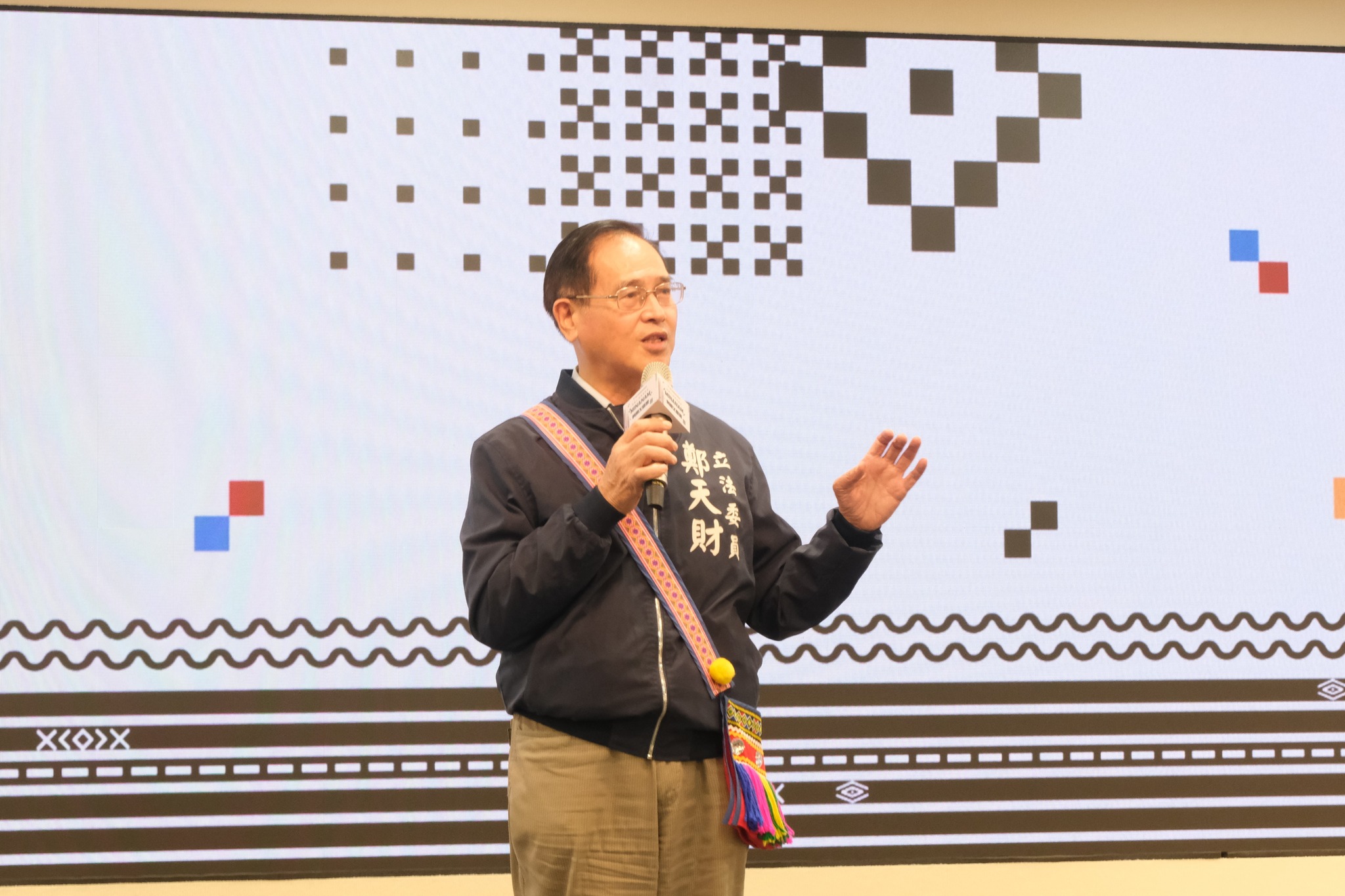 涉嫌收9廠商711萬金　藍委鄭天財遭起訴求刑10年以上