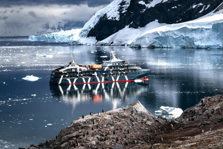 A21飛南極乘麥哲倫探索號　極致的奢旅體驗　深入南極的洪荒冰境