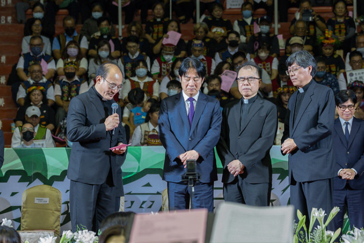 妙天要查　長老教會也該查？從賴清德到謝長廷　宗教與政治究竟該用哪一把尺
