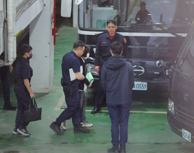 國民黨台北市黨部主委黃呂錦茹已於4月25日遭羈押禁見。圖/中央社