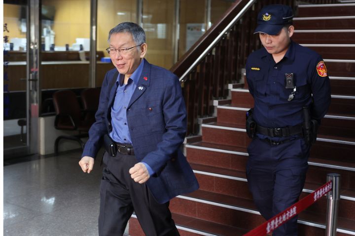 「所有公務員都說京華城案合法！」柯文哲轟檢羅織罪名　談父喪當庭落淚