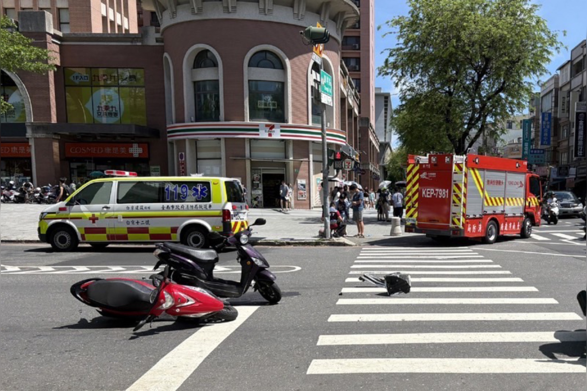 又是高齡駕車失控！ 台南成大旁路口連環撞釀一死二傷