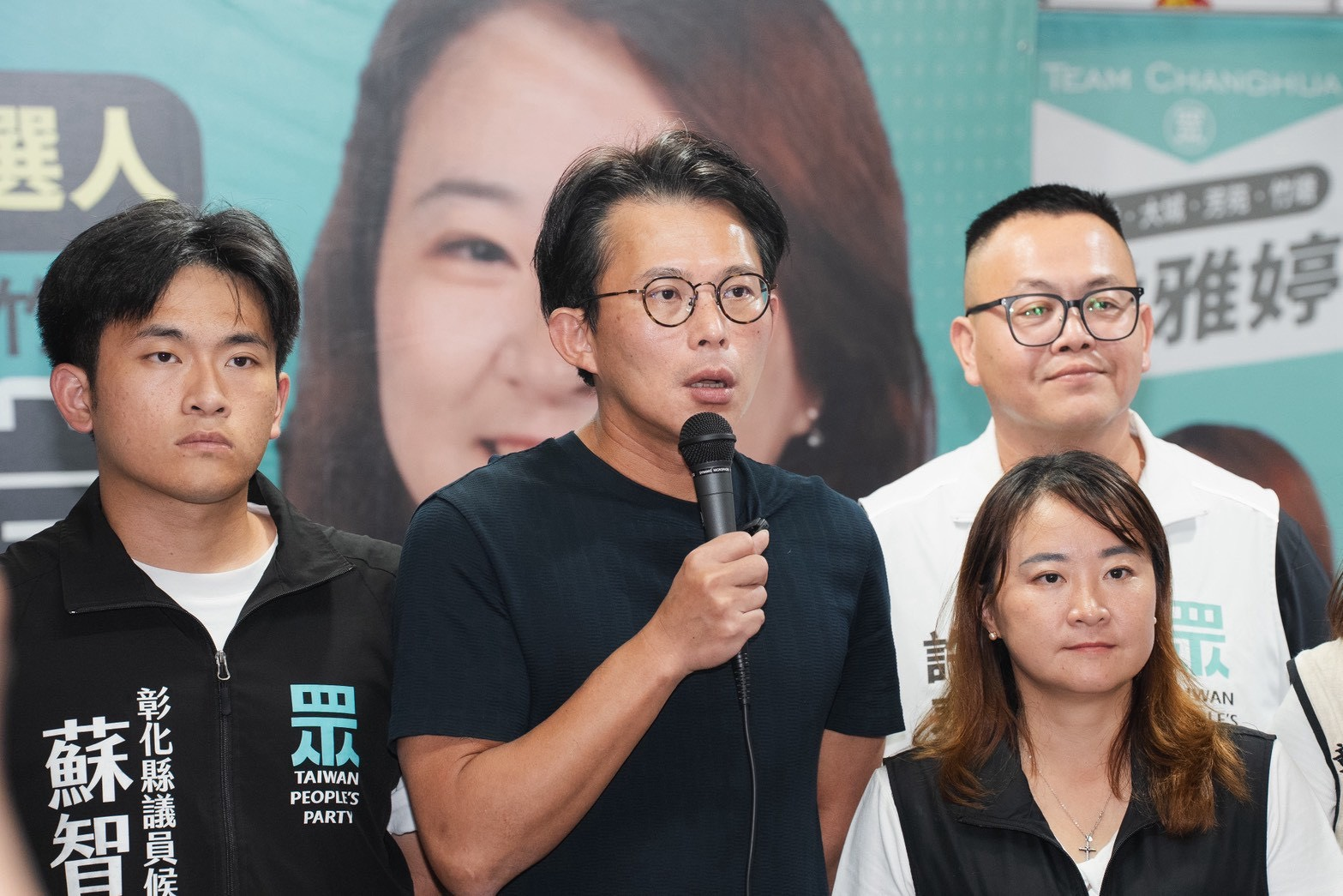 移師彰化召開中央委員會　黃國昌批民進黨：白海豚遇到綠能就轉彎