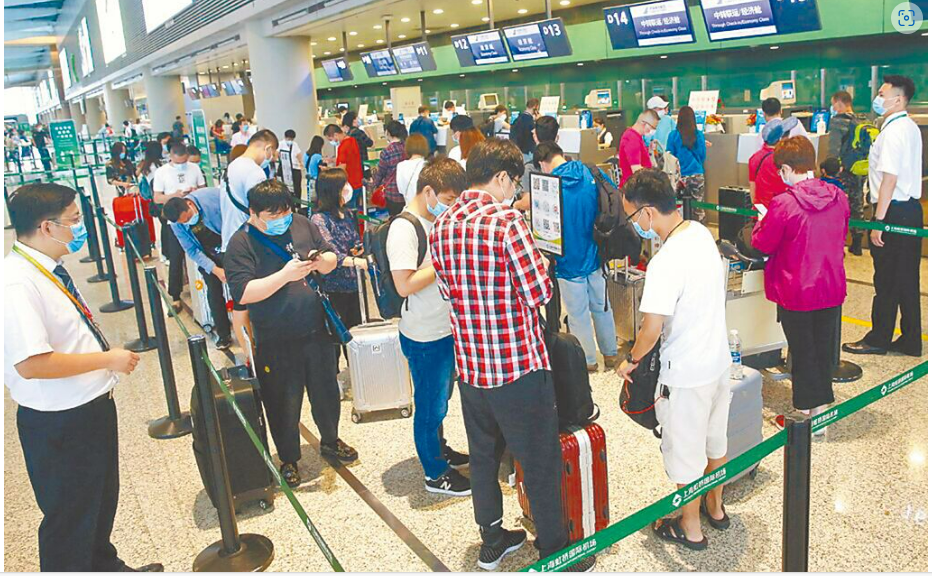 新冠疫情後， 大陸旅客出境遊地區陸續恢復，但台灣仍未入列。圖/取自新華社