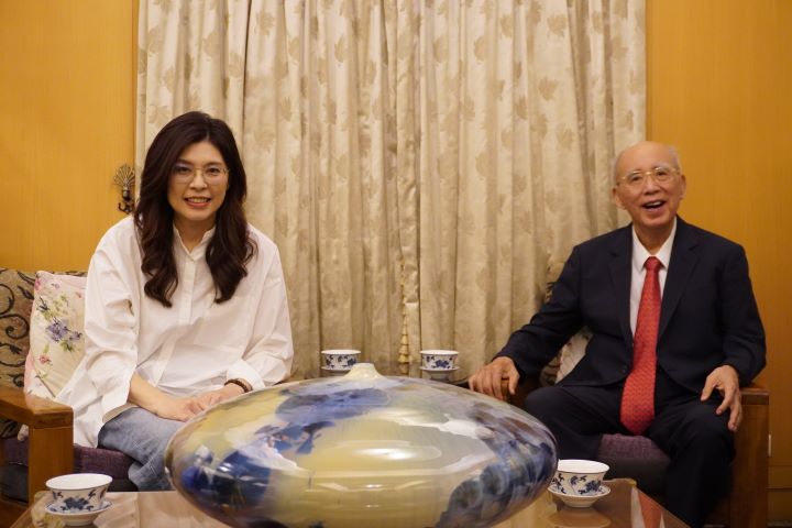 鄭麗文訪大陸前拜會　吳伯雄期許「一定要成功」