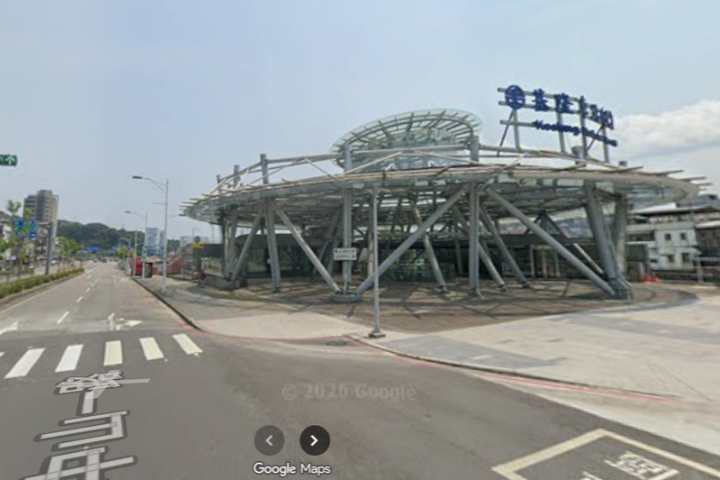 藍綠廣告出現車站　台鐵：明年起終止車站選舉政治廣告出租
