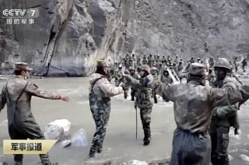 2021年2月19日,大陸公布2020年中印邊界軍事衝突死傷畫面。圖/取自央視