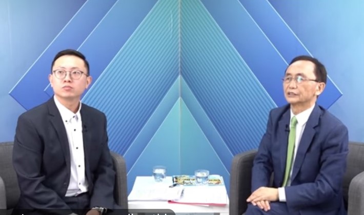 張益豪（左）接受美麗島電子報董事長吳子嘉（油）主持的《董事長開講》節目專訪。圖/取自《董事長開講》YouTUbe
