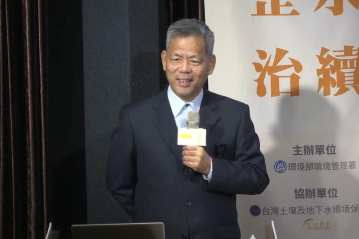 堰塞湖潰堤官員出國玩！黃國昌批環管署長「拿假計畫編預算」帶廠商出國