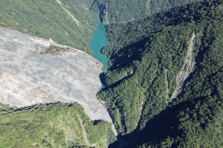 花蓮萬里溪堰塞湖蓄近95%　預防溢流強制撤離213人