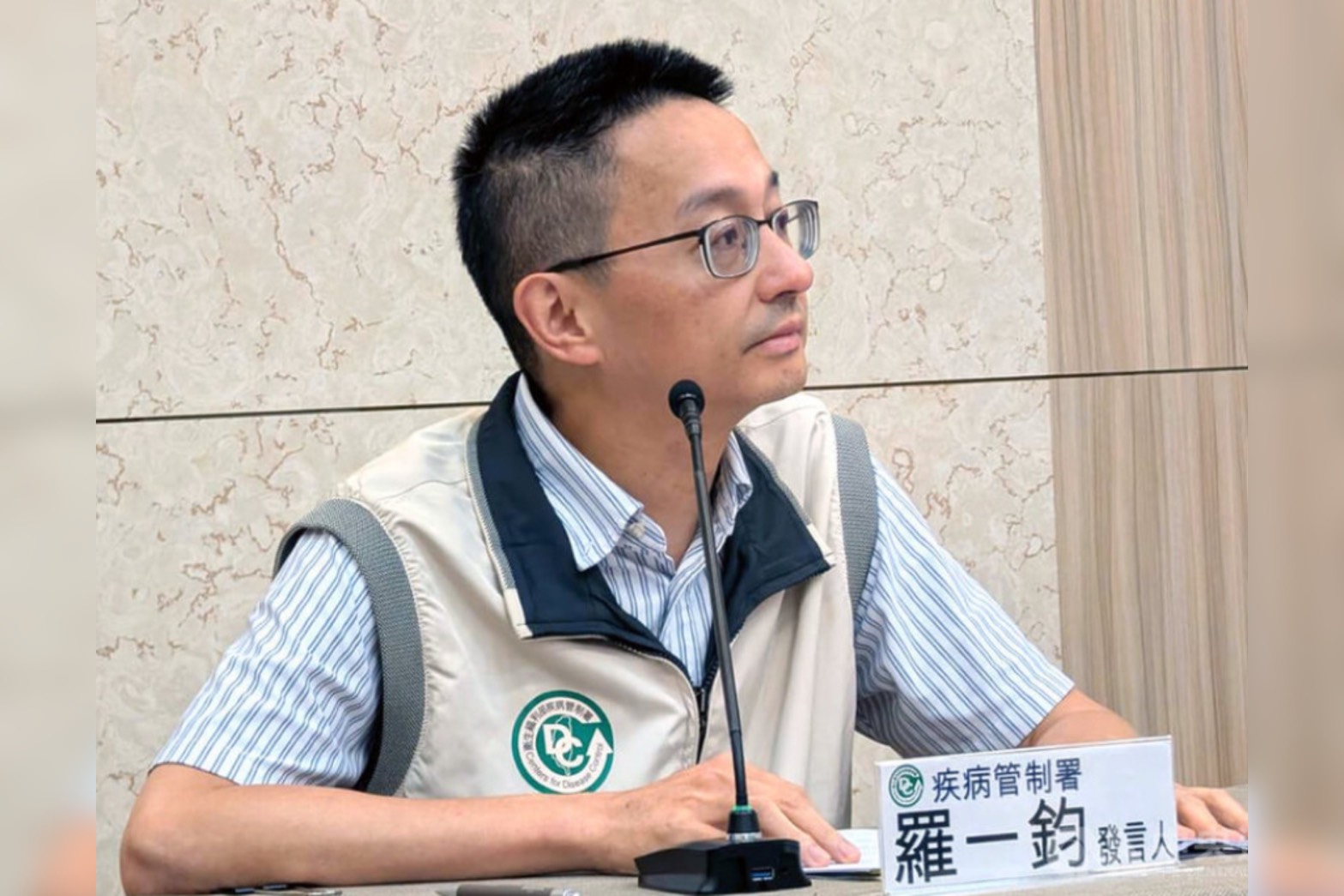 疾管署發言人羅一鈞27日指出，預計在六月中下旬至七月初將迎來疫情高峰。圖/中央社