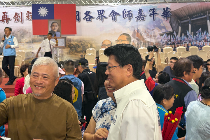 代表國民黨參選台南市市長的藍委謝龍介出席活動。圖/記者高陸攝