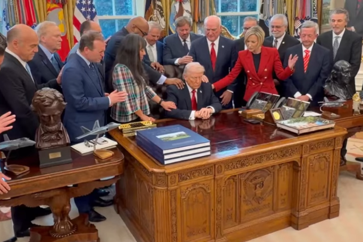 全美跨教派牧師齊聚白宮　為川普施政祈福