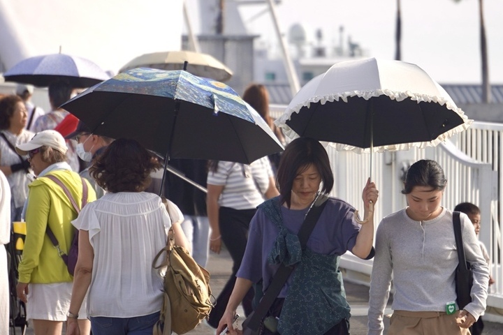全台高溫炎熱　台南高溫紅色燈號台東防焚風