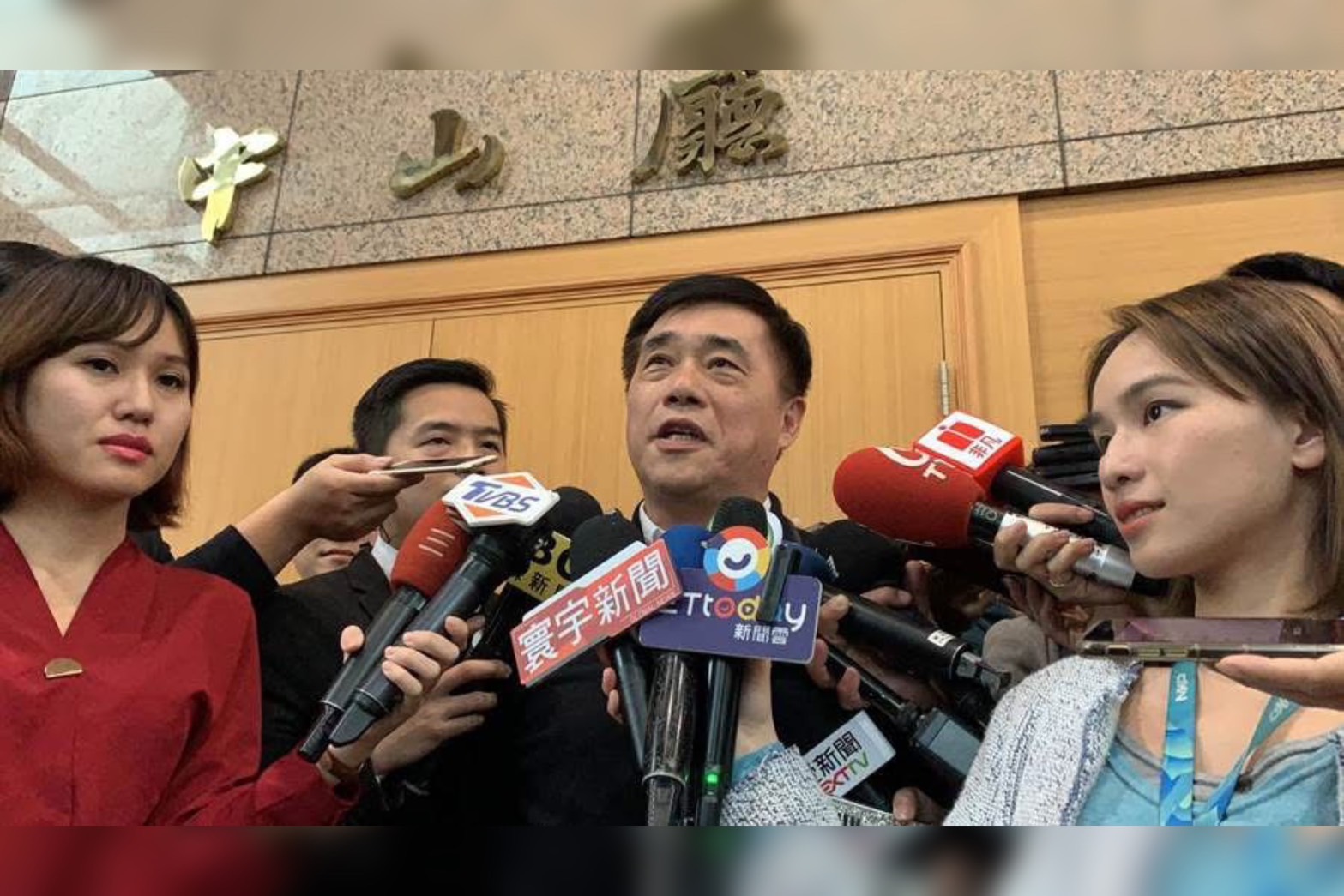 徐國勇稱台灣沒光復節 郝龍斌怒批：已威脅國安 賴清德同意嗎？