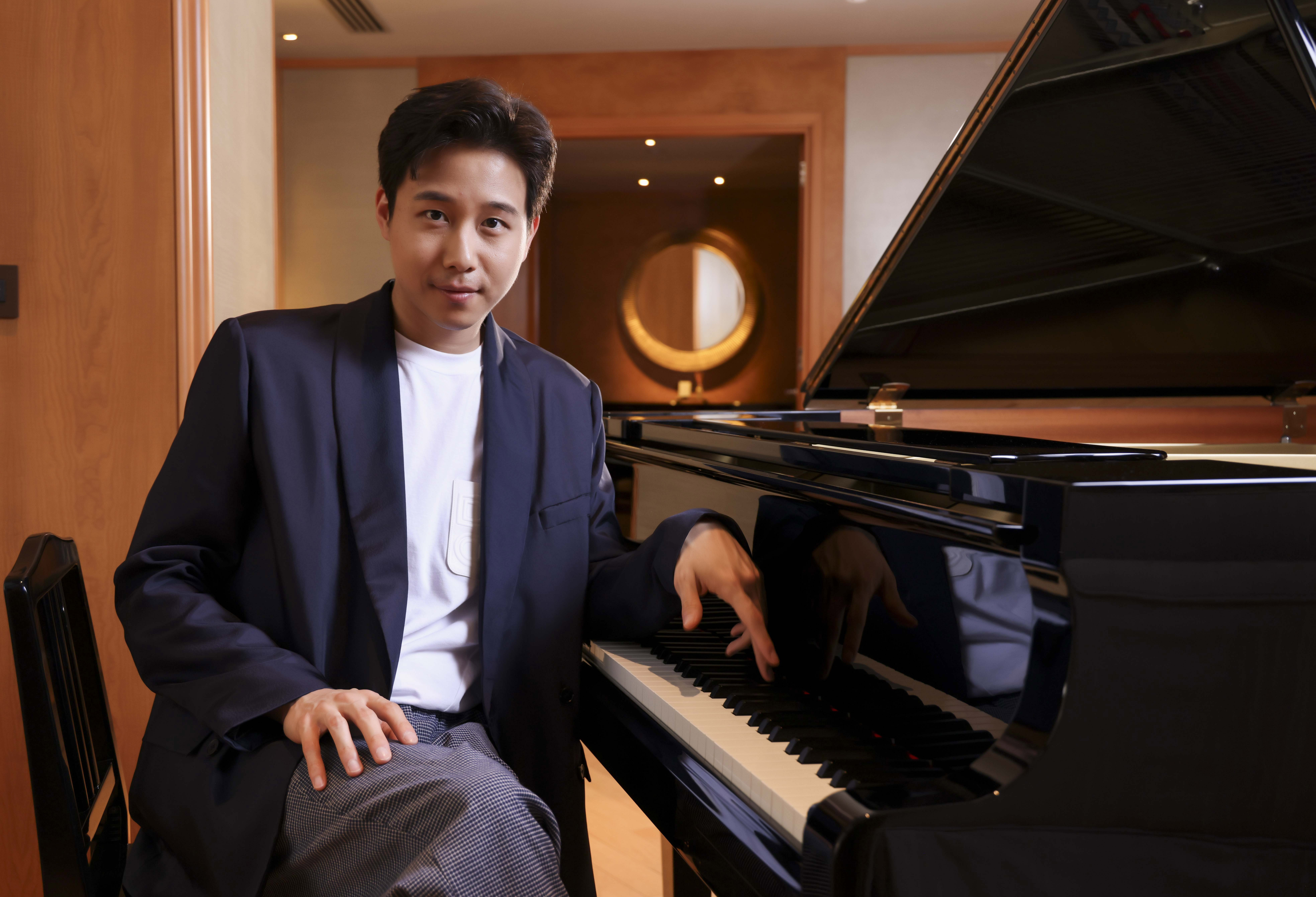 鋼琴家林易跨界娛樂圈  〈First Love〉重返18歲